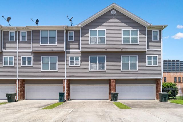 620 Cathedral Square, Beaumont, TX 77701