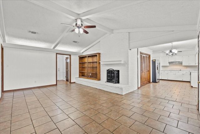 1506 Parkway Drive, Alvin, TX 77511