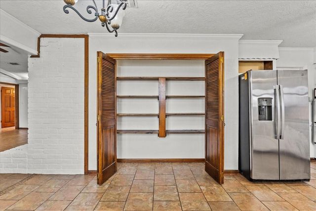 1506 Parkway Drive, Alvin, TX 77511