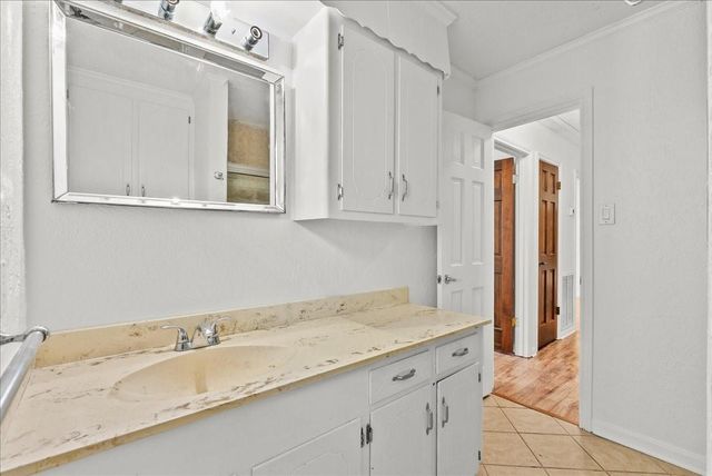 1506 Parkway Drive, Alvin, TX 77511