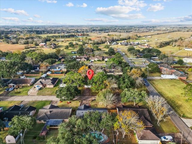 1506 Parkway Drive, Alvin, TX 77511