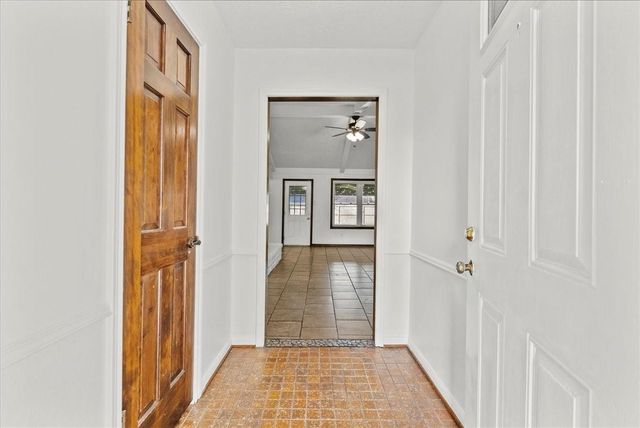 1506 Parkway Drive, Alvin, TX 77511