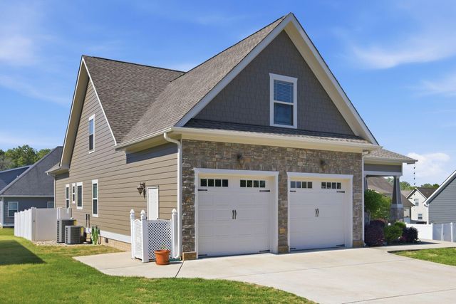8910 Seven Lakes Drive, Ooltewah, TN 37363