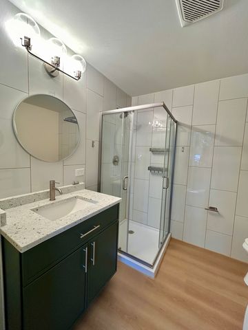 2057 W Roscoe Street 1R, Chicago, IL 60618