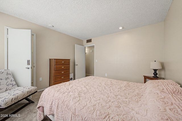 14046 N NEWCASTLE Drive, Sun City, AZ 85351