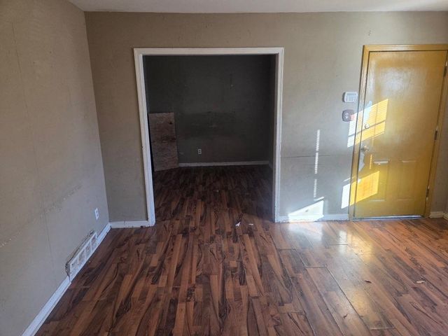 3040 S EDGEWARE RD, Memphis, TN 38118