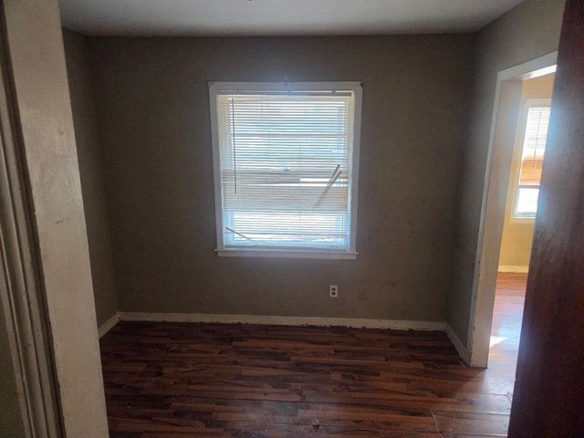 3040 S EDGEWARE RD, Memphis, TN 38118