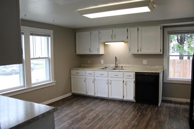 180 VINCENT STREET, Fond Du Lac, WI 54935