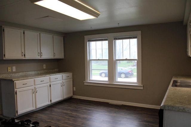 180 VINCENT STREET, Fond Du Lac, WI 54935