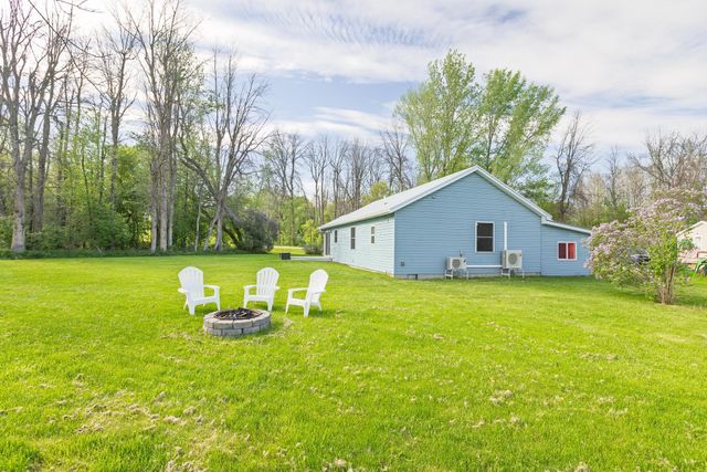 100 Christopher Road, Alburgh, VT 05440