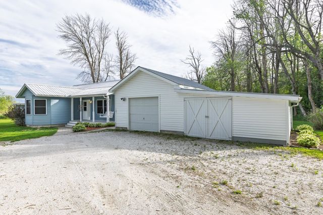 100 Christopher Road, Alburgh, VT 05440
