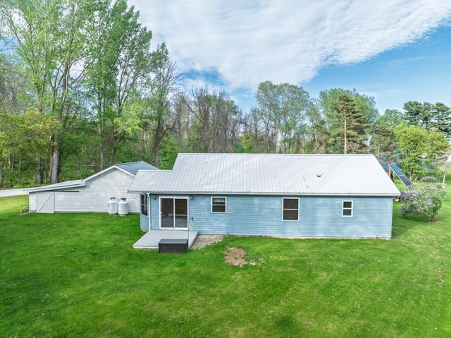 100 Christopher Road, Alburgh, VT 05440