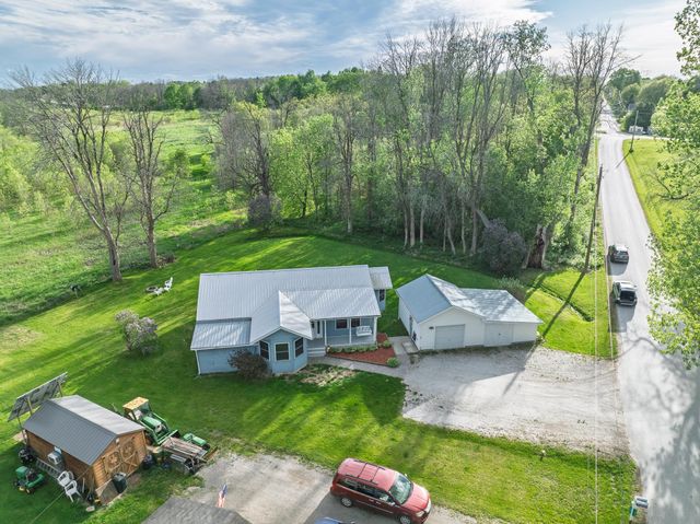 100 Christopher Road, Alburgh, VT 05440