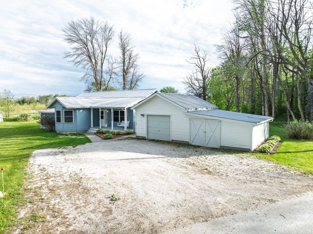 100 Christopher Road, Alburgh, VT 05440