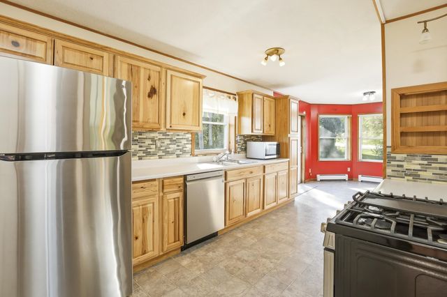 100 Christopher Road, Alburgh, VT 05440