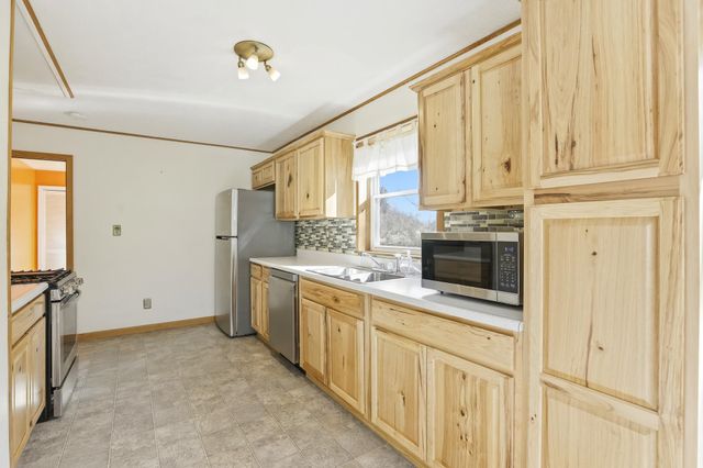 100 Christopher Road, Alburgh, VT 05440