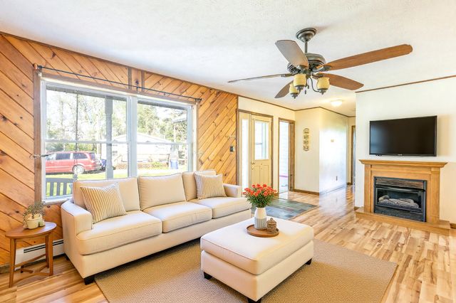 100 Christopher Road, Alburgh, VT 05440