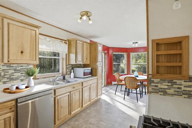 100 Christopher Road, Alburgh, VT 05440