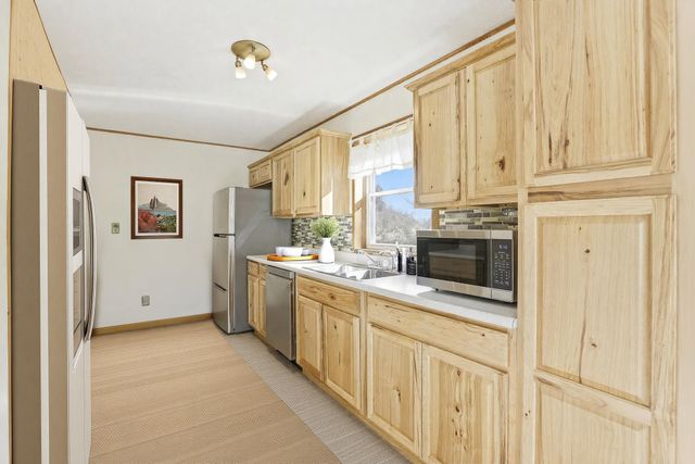 100 Christopher Road, Alburgh, VT 05440