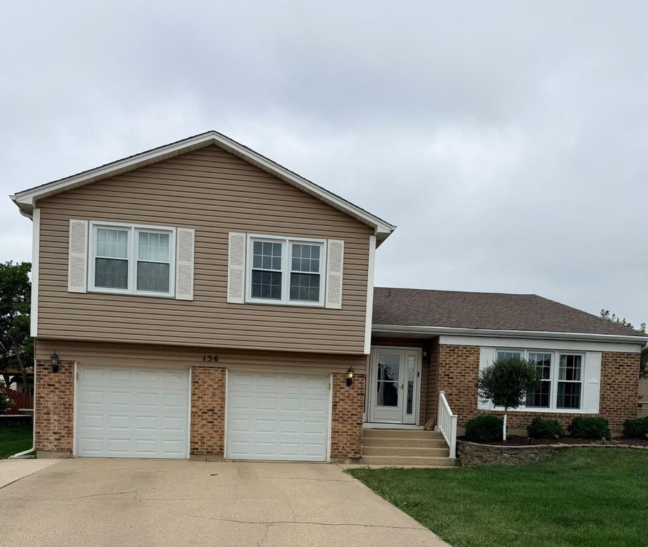 136 Appleby Drive, Glendale Heights, IL 60139