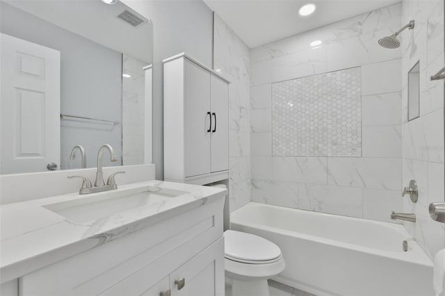 8433 SOMERSET DRIVE, Largo, FL 33773