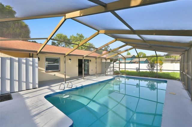 8433 SOMERSET DRIVE, Largo, FL 33773