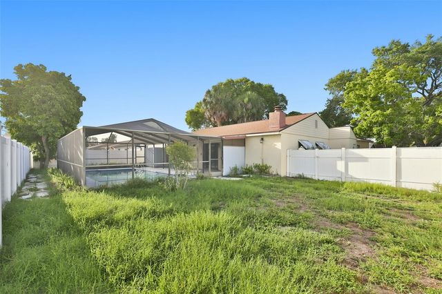 8433 SOMERSET DRIVE, Largo, FL 33773