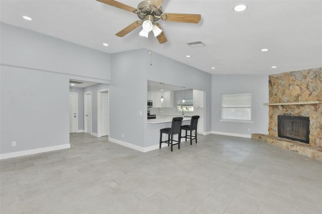 8433 SOMERSET DRIVE, Largo, FL 33773