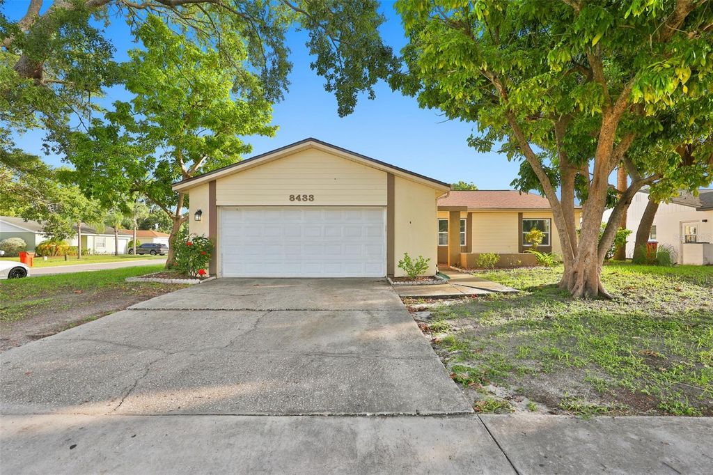 8433 SOMERSET DRIVE, Largo, FL 33773