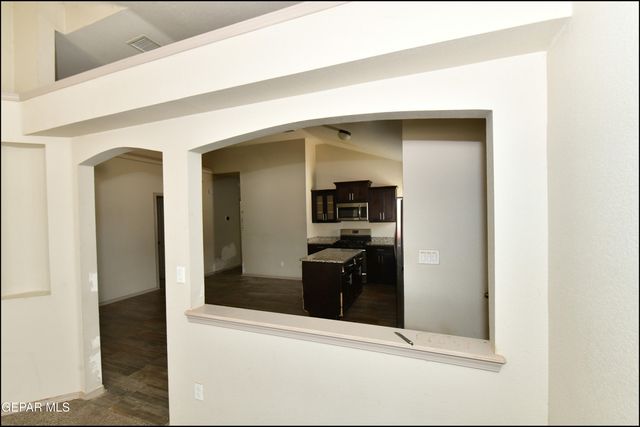 11636 Flor Achillea, Socorro, TX 79927