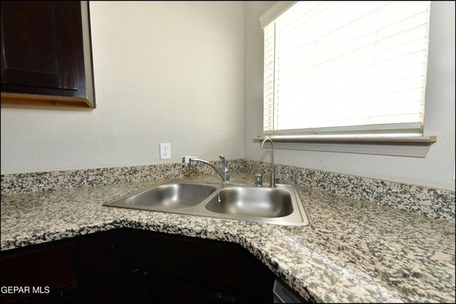 11636 Flor Achillea, Socorro, TX 79927