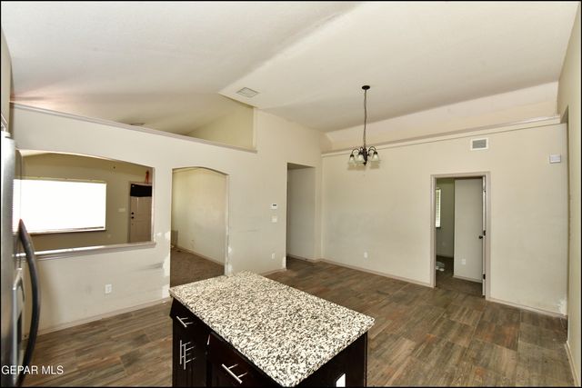 11636 Flor Achillea, Socorro, TX 79927