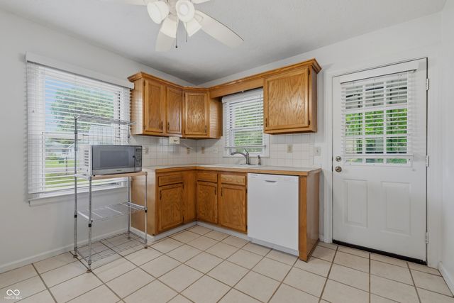8225 E 47th Street, Indianapolis, IN 46226