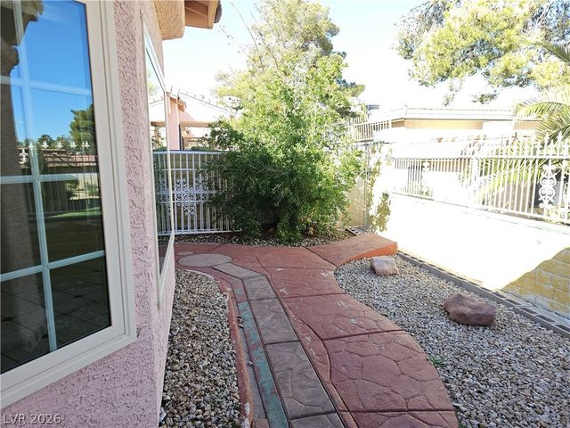 676 Cervantes Drive, Henderson, NV 89014