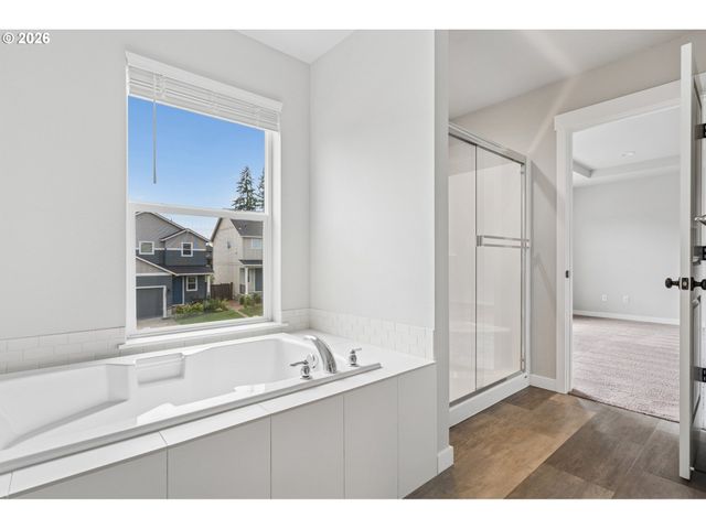 12101 Se PUNCH BOWL FALLS Ct, Happy Valley, OR 97086