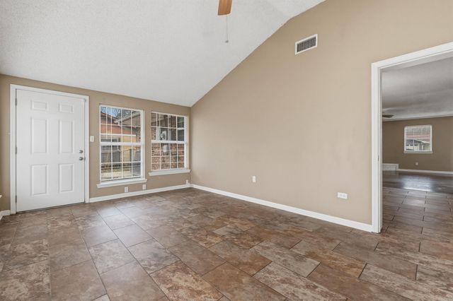 104 Quapaw Pl, Jacksonville, AR 72076