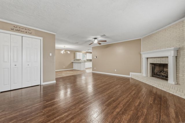 104 Quapaw Pl, Jacksonville, AR 72076