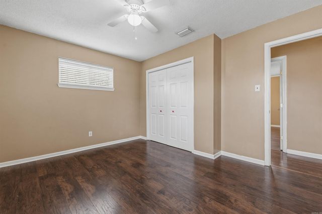 104 Quapaw Pl, Jacksonville, AR 72076