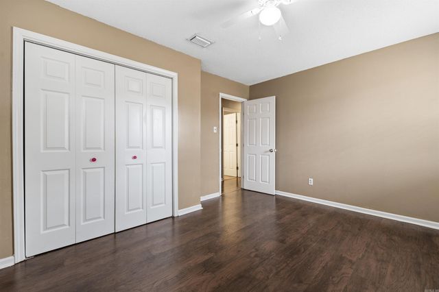 104 Quapaw Pl, Jacksonville, AR 72076