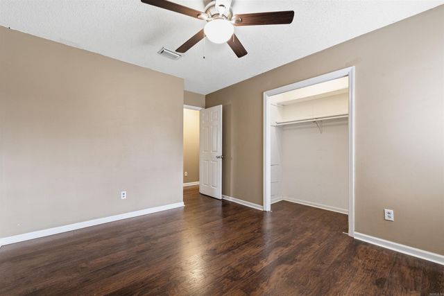 104 Quapaw Pl, Jacksonville, AR 72076