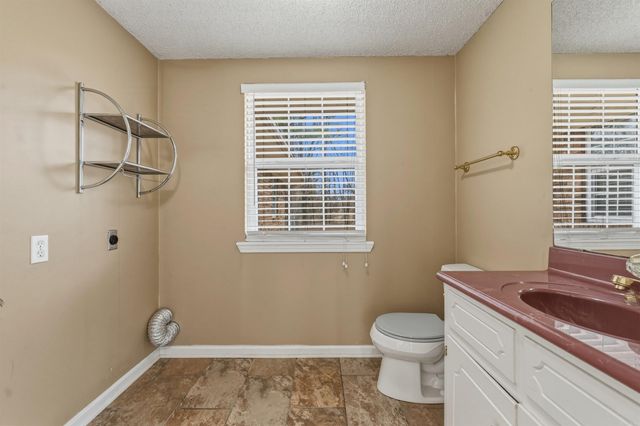 104 Quapaw Pl, Jacksonville, AR 72076