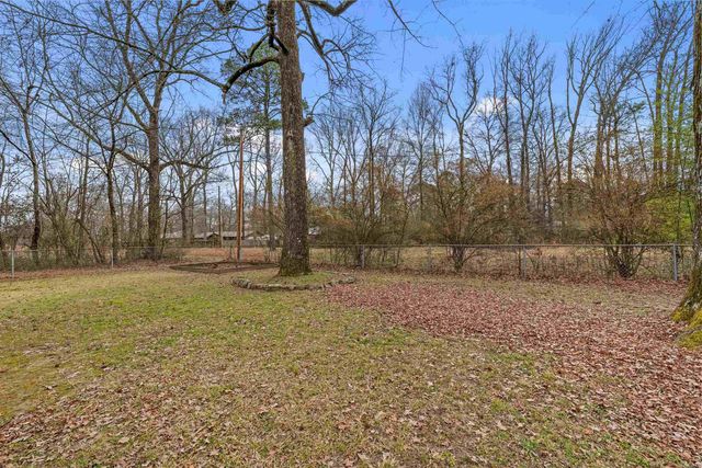 104 Quapaw Pl, Jacksonville, AR 72076