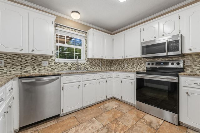 104 Quapaw Pl, Jacksonville, AR 72076