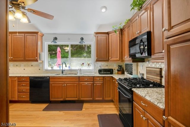 80 Bald Eagle Rd, Allamuchy Twp., NJ 07840