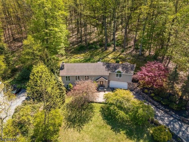 80 Bald Eagle Rd, Allamuchy Twp., NJ 07840