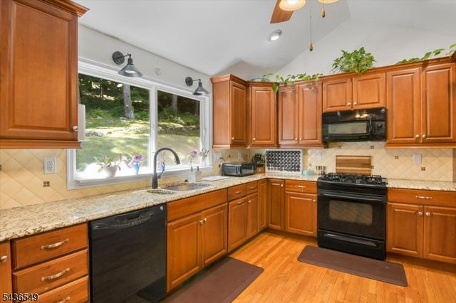 80 Bald Eagle Rd, Allamuchy Twp., NJ 07840