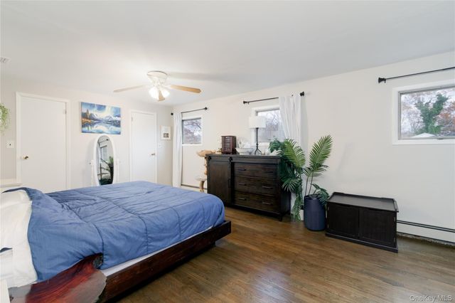 38 Manhasset Road, Sound Beach, NY 11789