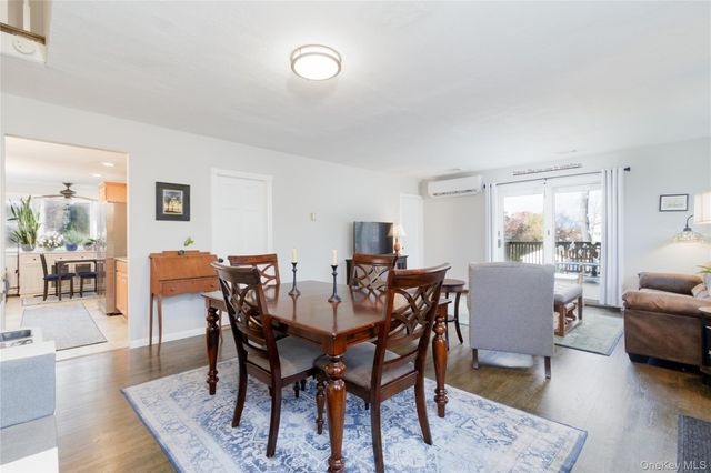 38 Manhasset Road, Sound Beach, NY 11789