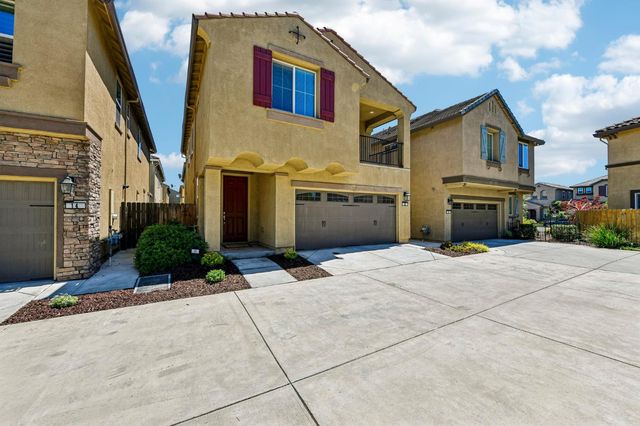 10 Palma Harbour Pl, Sacramento, CA 95834