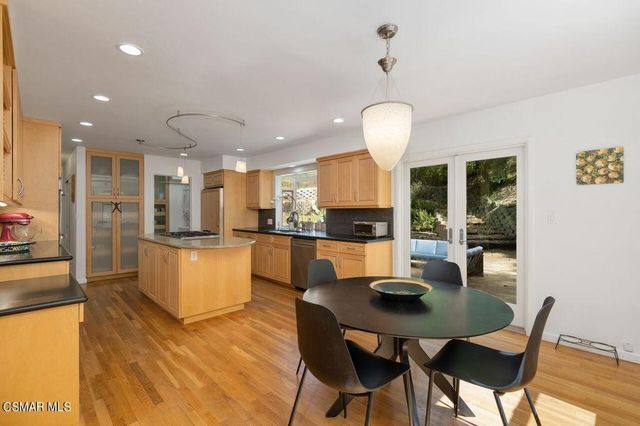 21705 Entrado Drive, Topanga, CA 90290